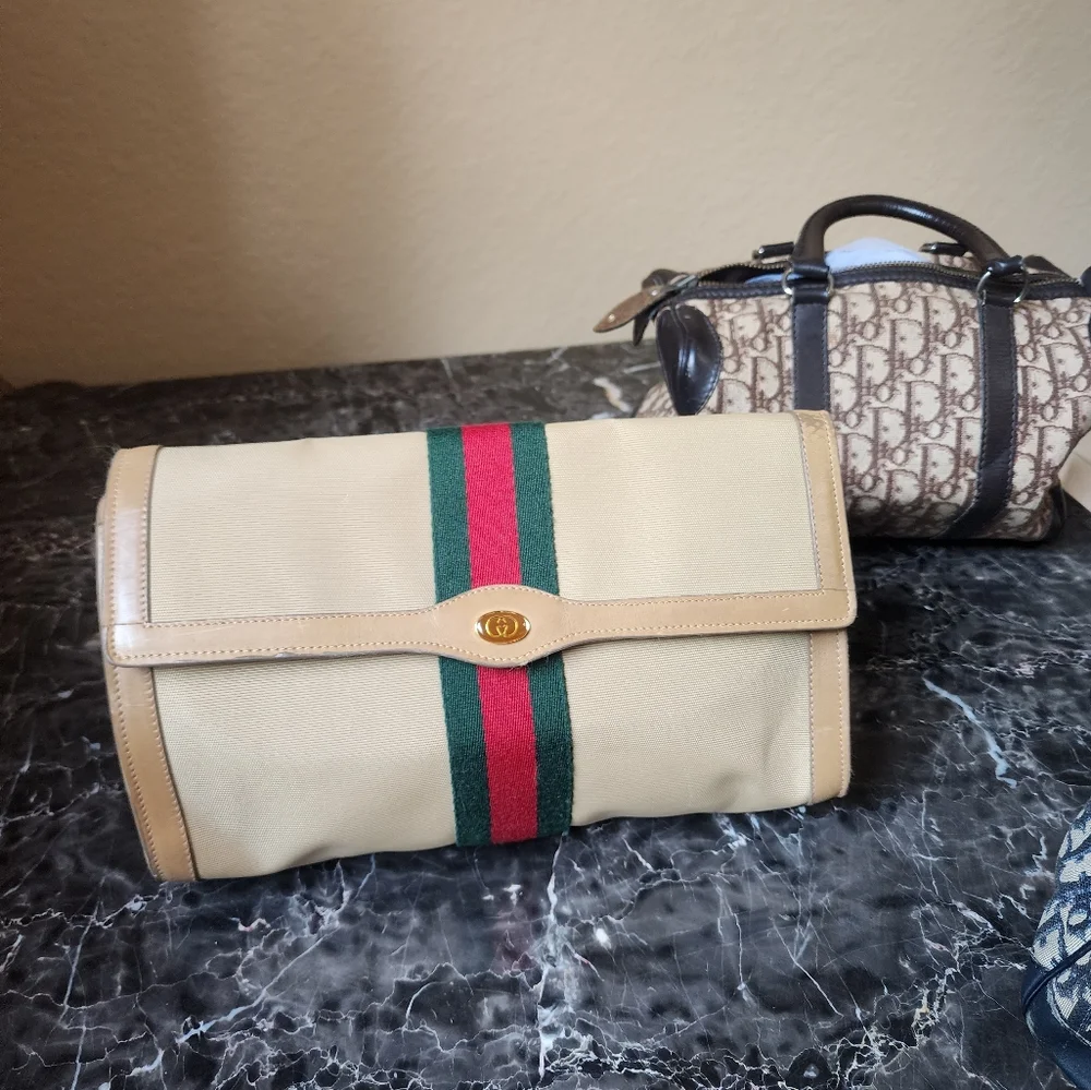 Gucci toiletry clutch - Picture 10 of 11